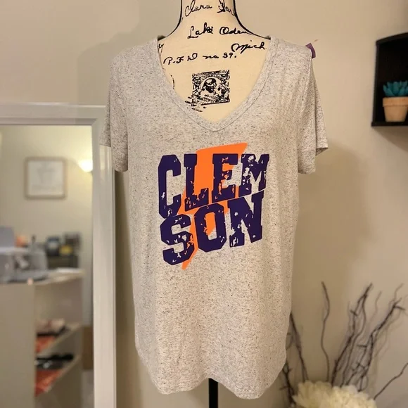 DolledUp- Custom Tee- Collegiate D1 Sports Team Logo - Picture 2 of 6